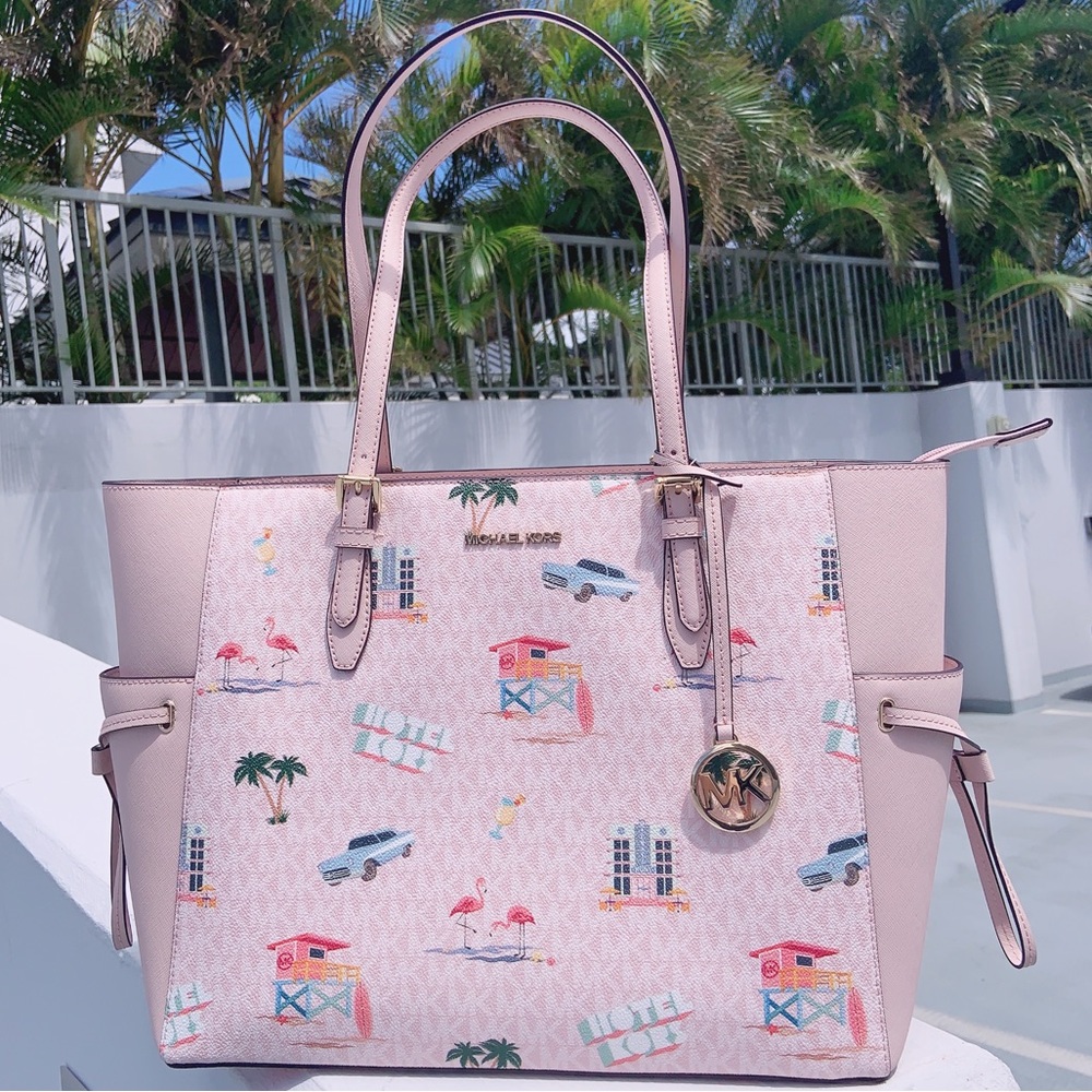 Michael Kors Gilly Tote - Picture 2 of 13